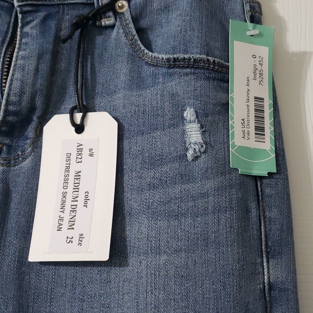 Jeans - Picture 2 of 7